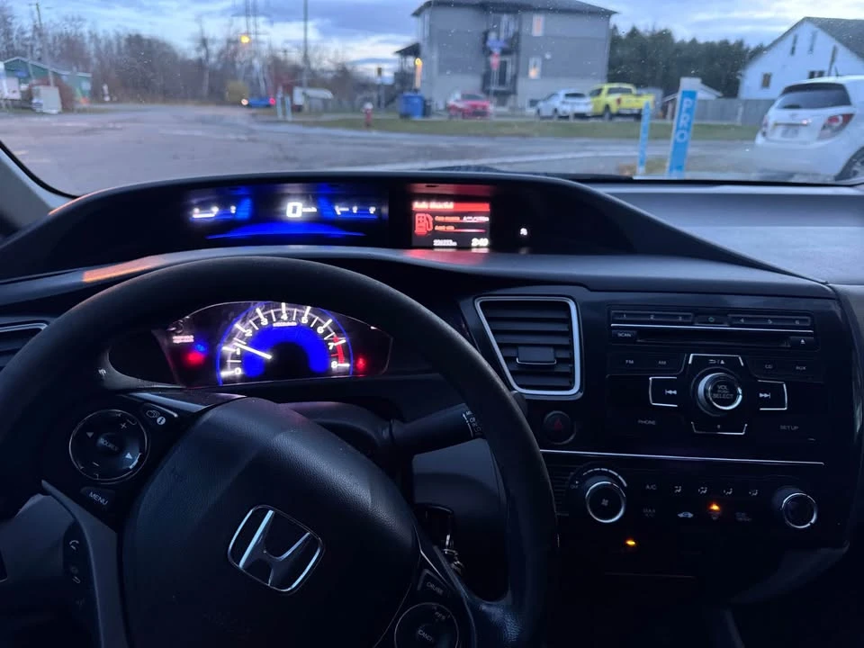 2013 Honda Civic 9th Gen - Image 7 of 9