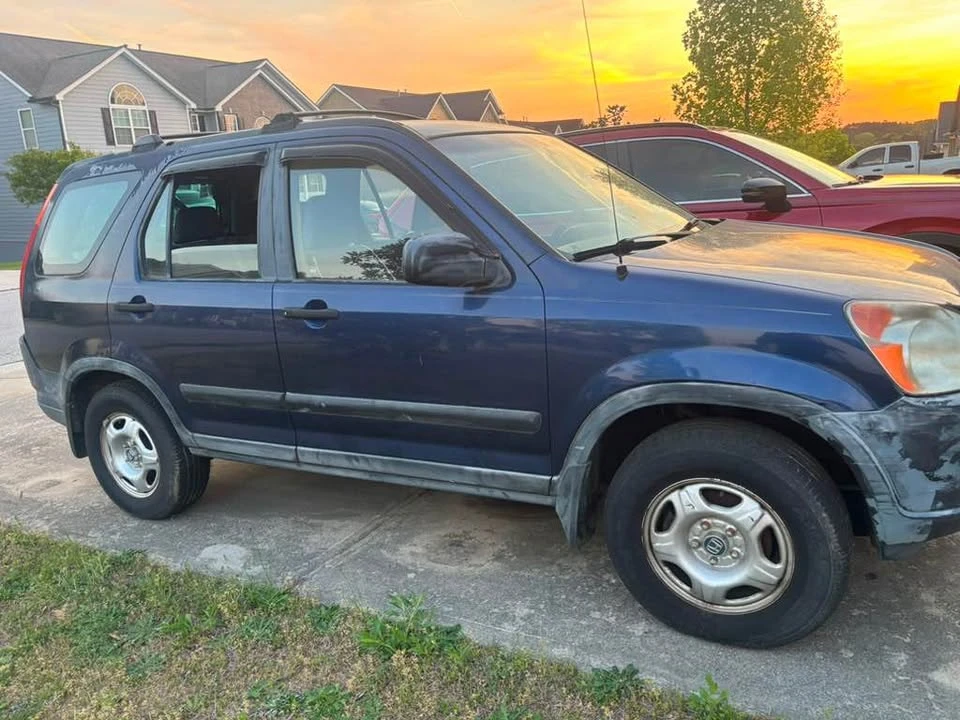 2002 Honda CR-V 2nd Gen - Image 3 of 5