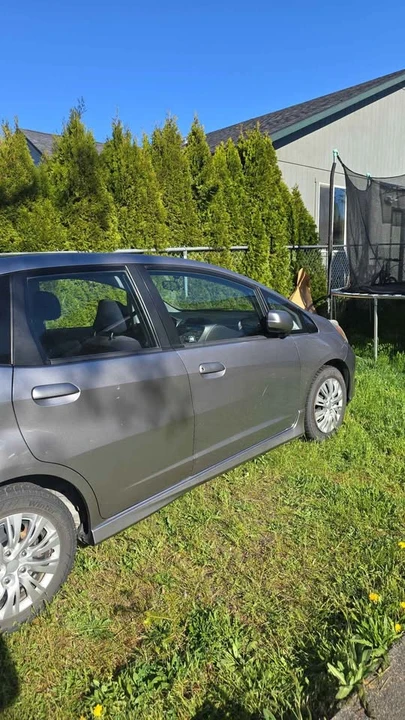 Honda Fit - Image 8 of 11