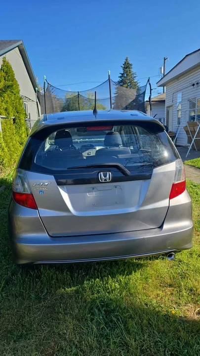Honda Fit - Image 10 of 11