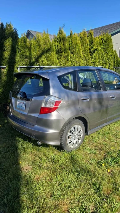 Honda Fit - Image 9 of 11