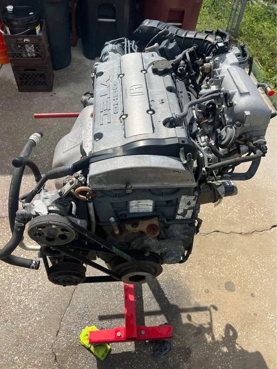 2001 Parts & Memorabilia Engines - Image 2 of 5
