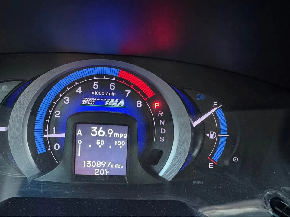 2010 Honda Insight 2nd Gen - Image 2 of 10