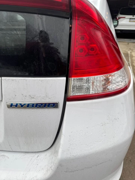 2010 Honda Insight 2nd Gen - Image 5 of 10