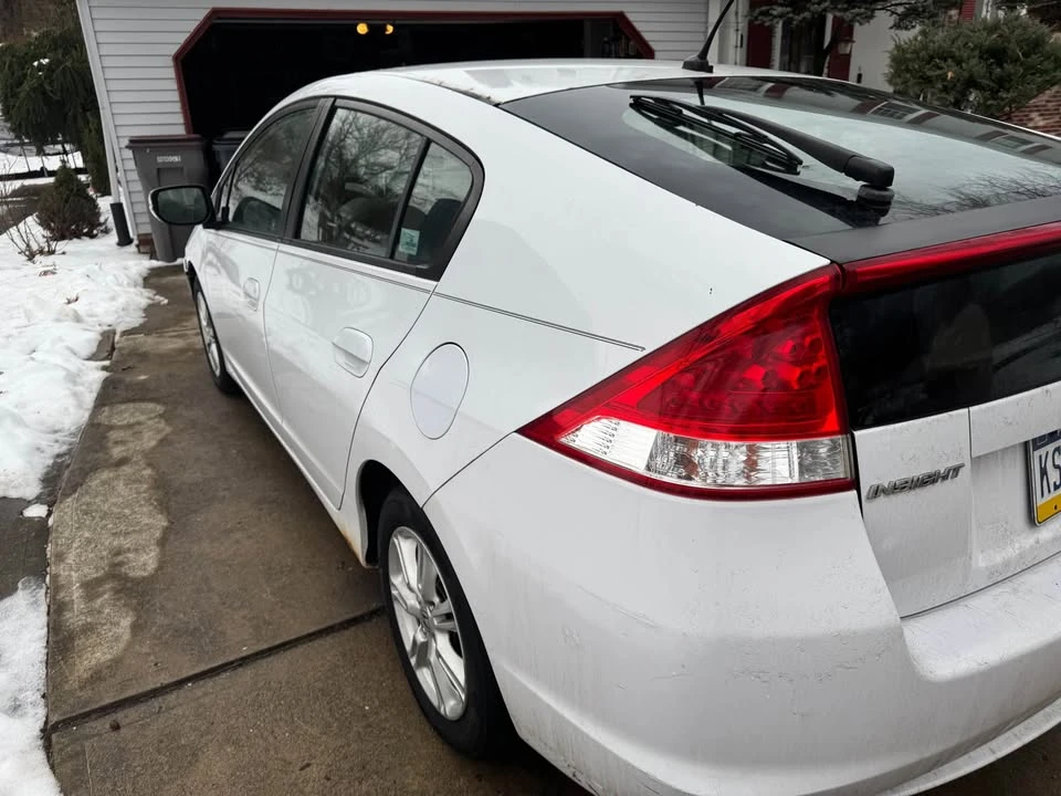 2010 Honda Insight 2nd Gen - Image 8 of 10