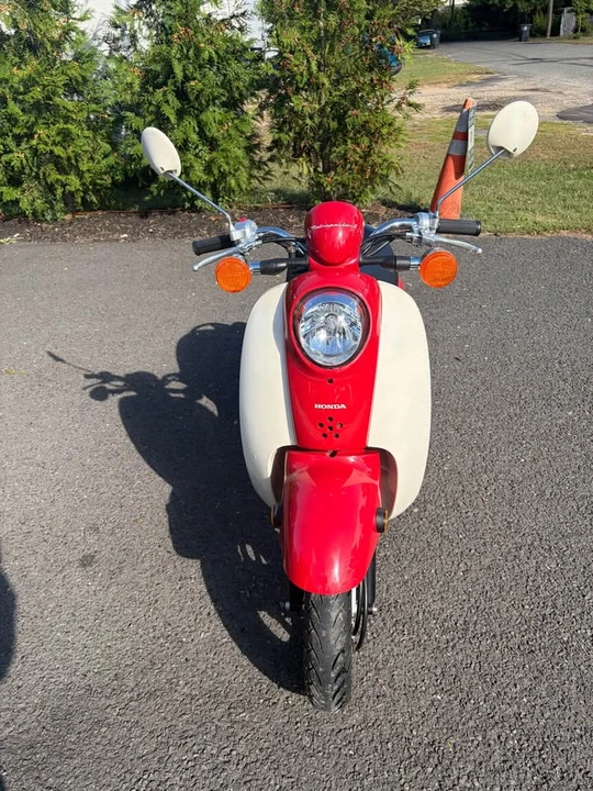 Honda Mopeds - Image 3 of 7