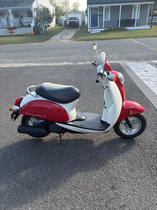 Honda Mopeds - Image 2 of 7