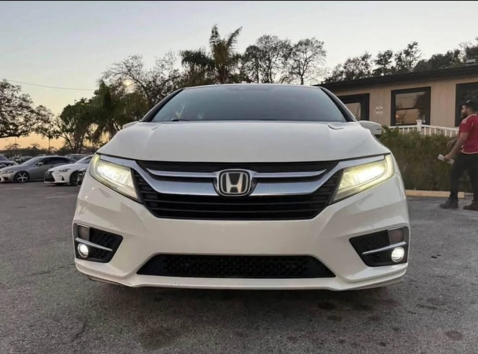 2016 Honda Odyssey - Image 2 of 6