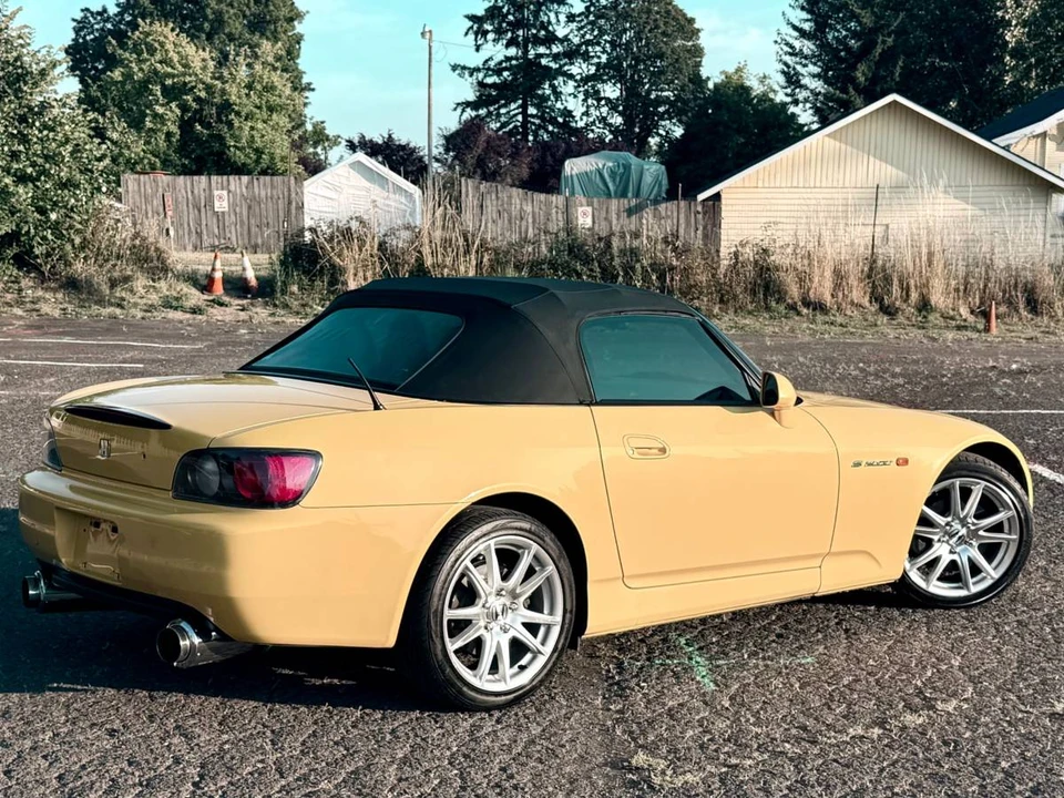 2001 Honda AP1 S2000 - Image 2 of 22