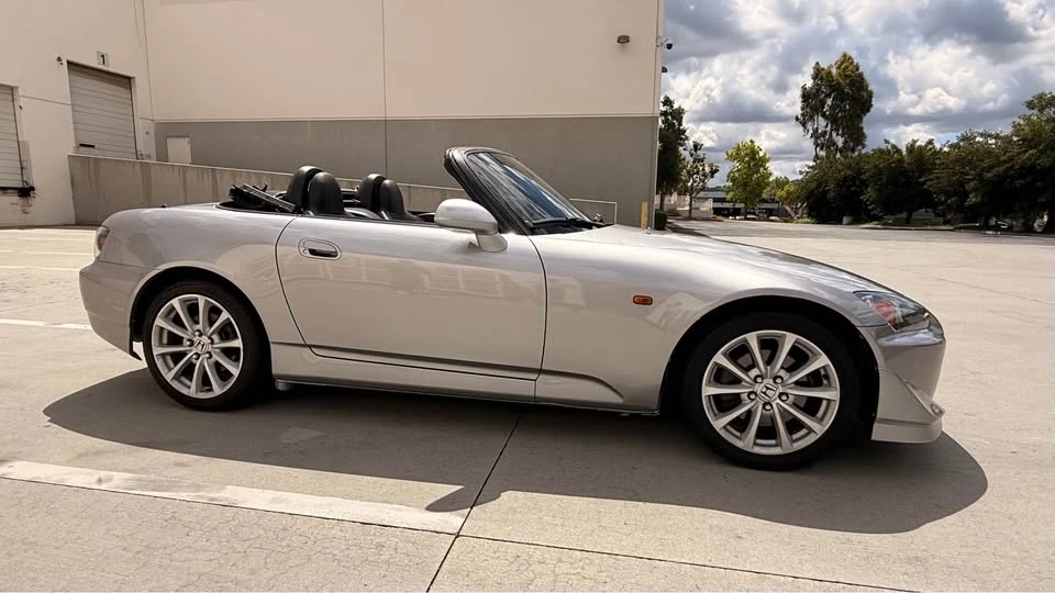 2006 Honda AP2 S2000 - Image 2 of 9