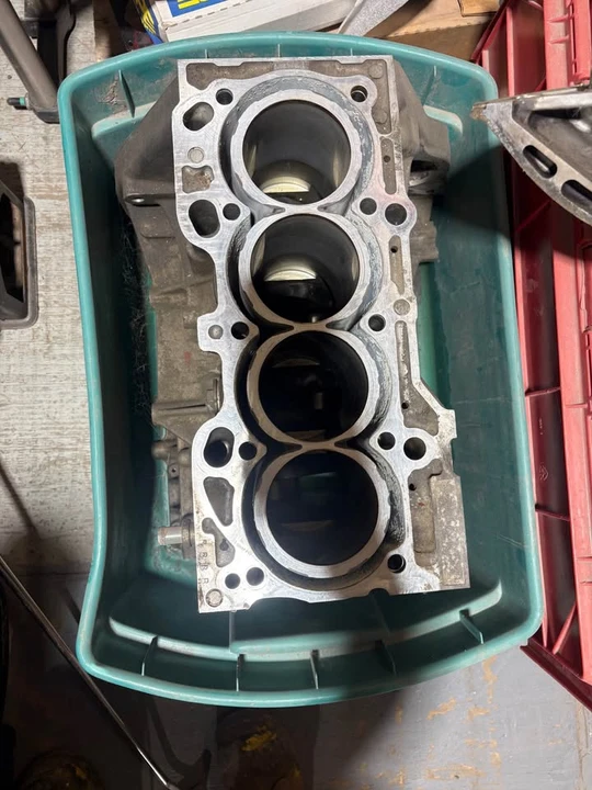 Honda AP2 S2000 - Image 2 of 4