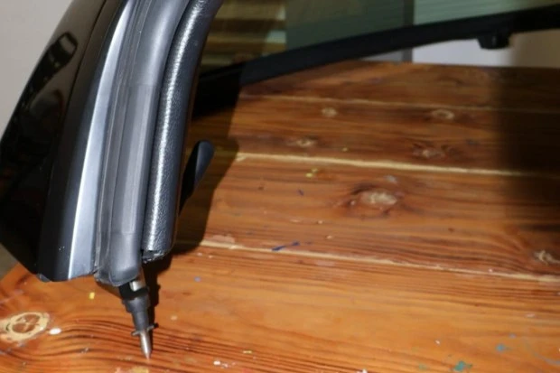 2000 Parts & Memorabilia Bodywork - Image 4 of 5