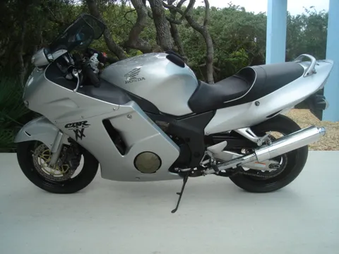 2002 Honda CBR1100XX Super Blackbird