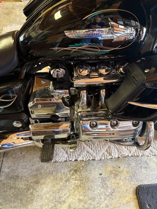 1999 Honda Gold Wing - Image 6 of 9