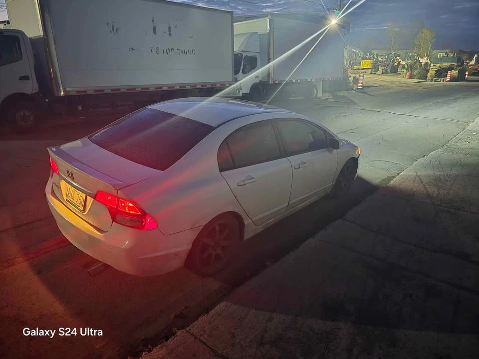 2008 Honda Civic 8th Gen - Image 6 of 10