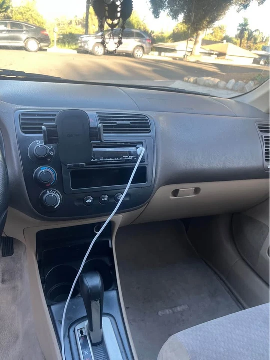 2005 Honda Civic 7th Gen - Image 3 of 9