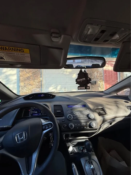 2010 Honda Civic 8th Gen - Image 2 of 5