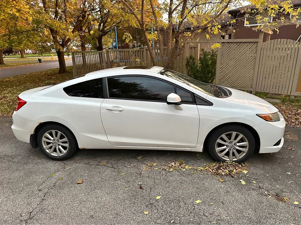 2012 Honda Civic 9th Gen - Image 2 of 11