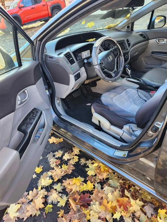 2012 Honda Civic 9th Gen - Image 9 of 10