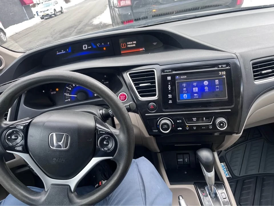 2014 Honda Civic 9th Gen - Image 4 of 10