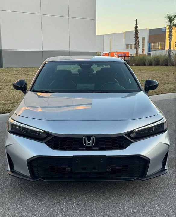 2025 Honda Civic 11th Gen - Image 2 of 6