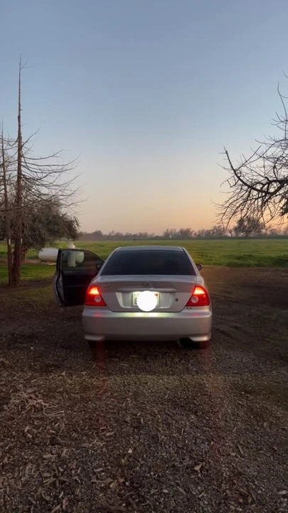 2004 Honda Civic 7th Gen - Image 2 of 7