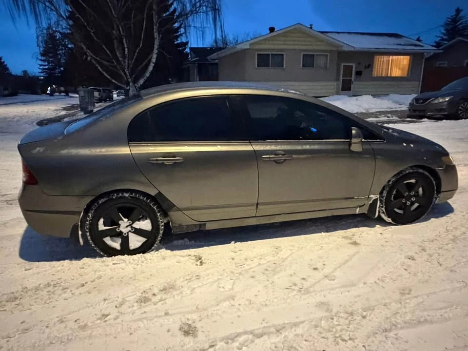 2006 Honda Civic 8th Gen - Image 2 of 9