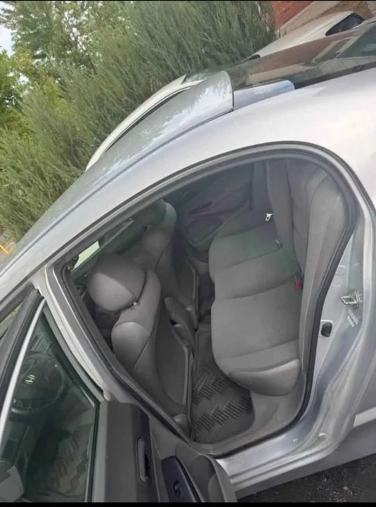 2007 Honda Civic 8th Gen - Image 2 of 5