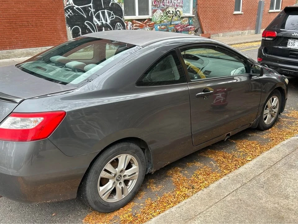 2009 Honda Civic 8th Gen - Image 2 of 6