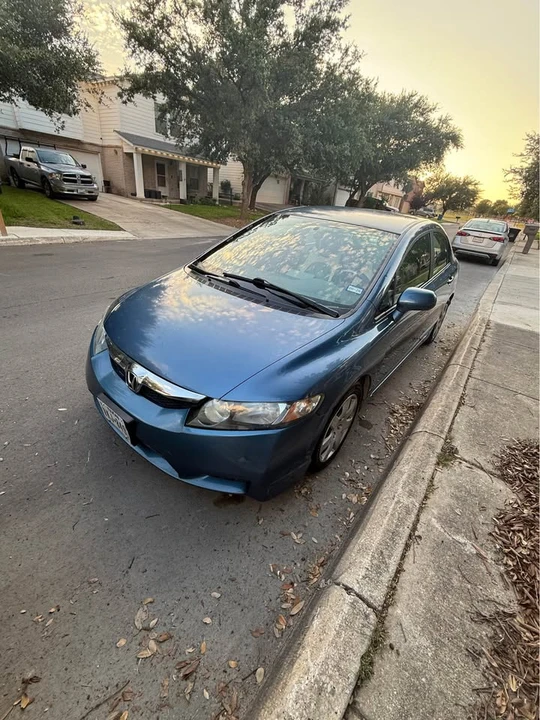 2009 Honda Civic 8th Gen - Image 5 of 9