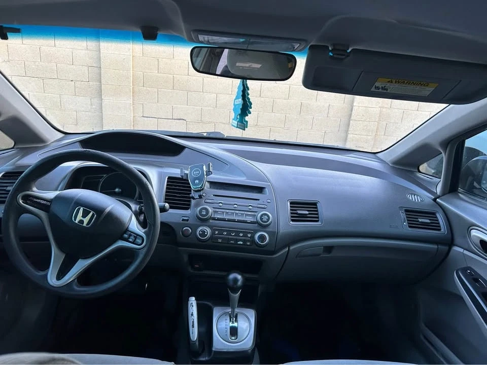 2010 Honda Civic 8th Gen - Image 4 of 8