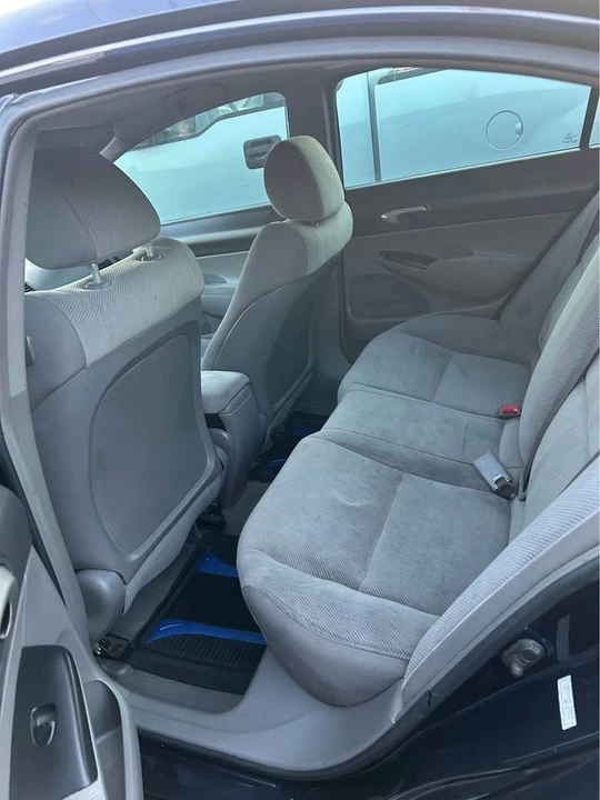 2010 Honda Civic 8th Gen - Image 8 of 8