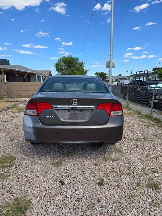 2011 Honda Civic 8th Gen - Image 3 of 10