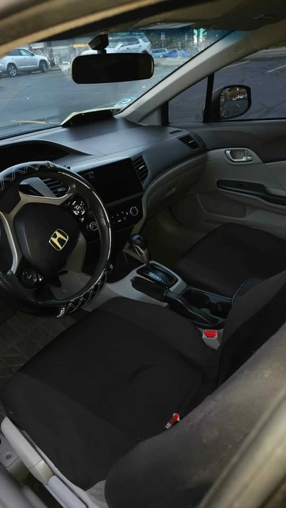 2012 Honda Civic 9th Gen - Image 5 of 8