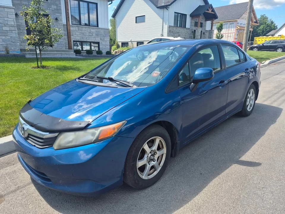 2012 Honda Civic 9th Gen - Image 2 of 4