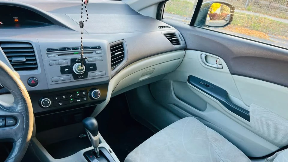 2012 Honda Civic 9th Gen - Image 6 of 10