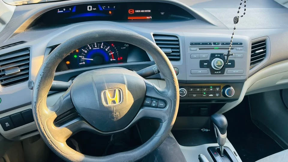 2012 Honda Civic 9th Gen - Image 5 of 10