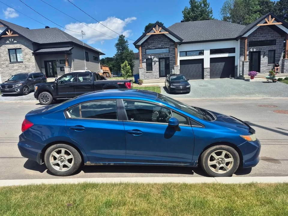 2012 Honda Civic 9th Gen - Image 4 of 4