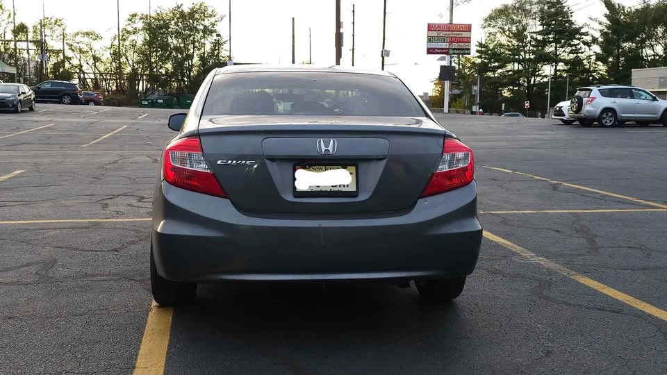 2012 Honda Civic 9th Gen - Image 4 of 8