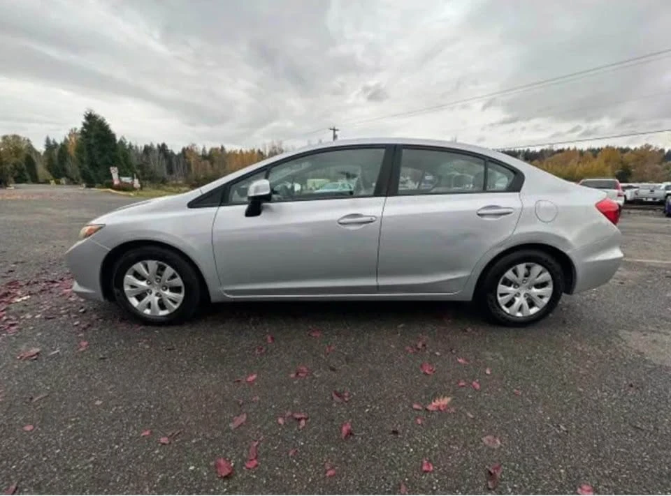 2012 Honda Civic 9th Gen - Image 2 of 6