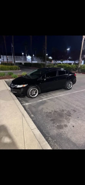 2014 Honda Civic 9th Gen - Image 3 of 5