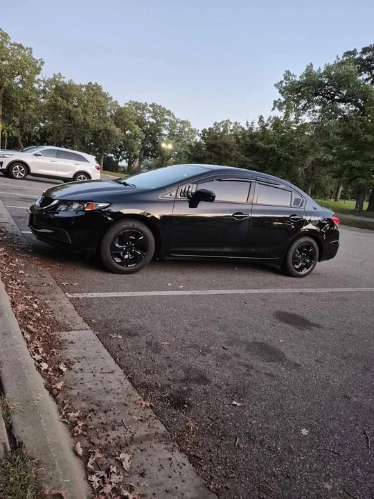 2015 Honda Civic 9th Gen - Image 5 of 6