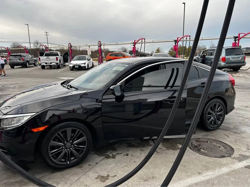 2016 Honda Civic 10th Gen - Image 2 of 3