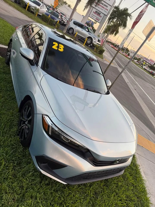 2023 Honda Civic 11th Gen - Image 2 of 3