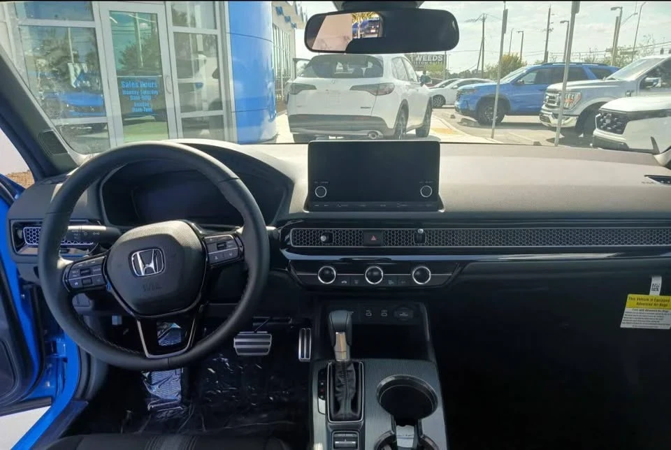 2025 Honda Civic 11th Gen - Image 6 of 7