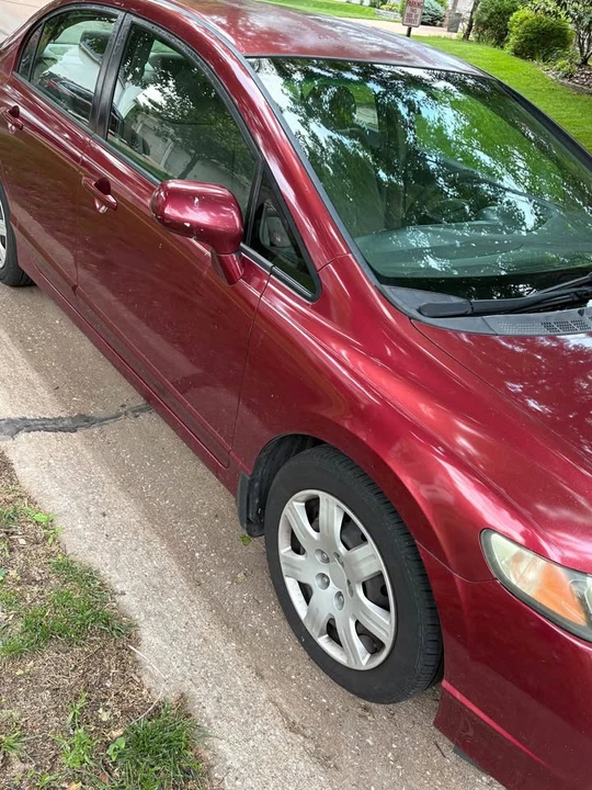 2011 Honda Civic 8th Gen - Image 2 of 10