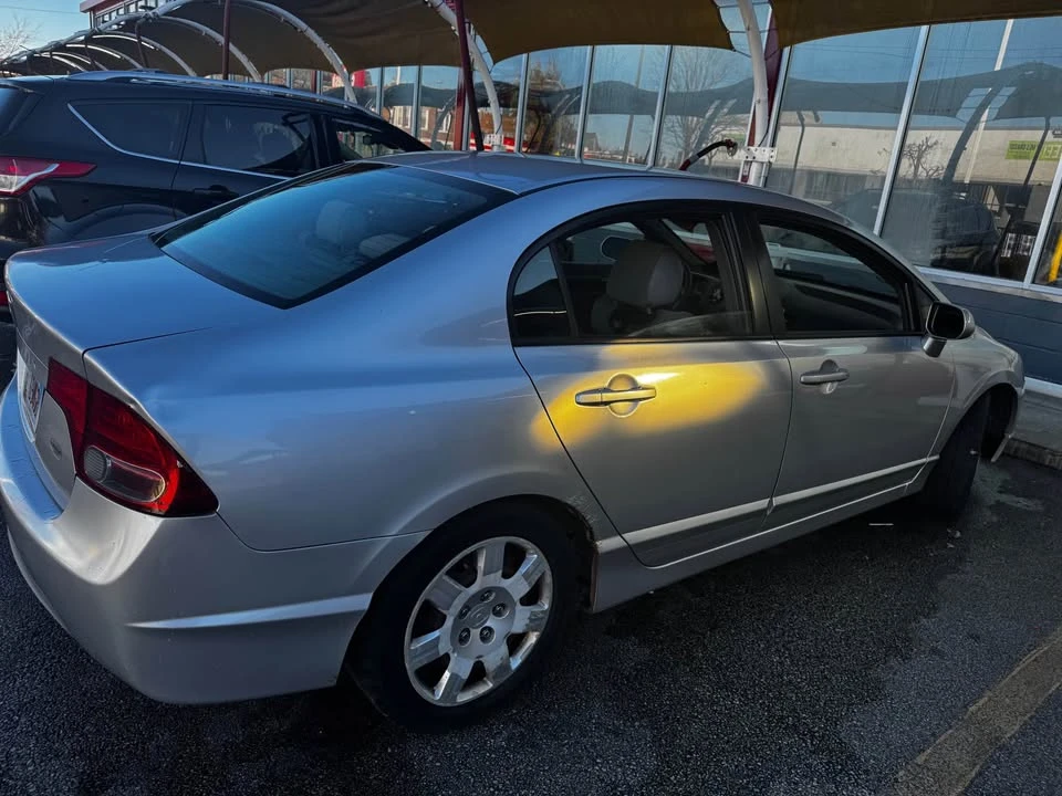 2007 Honda Civic 8th Gen - Image 4 of 7