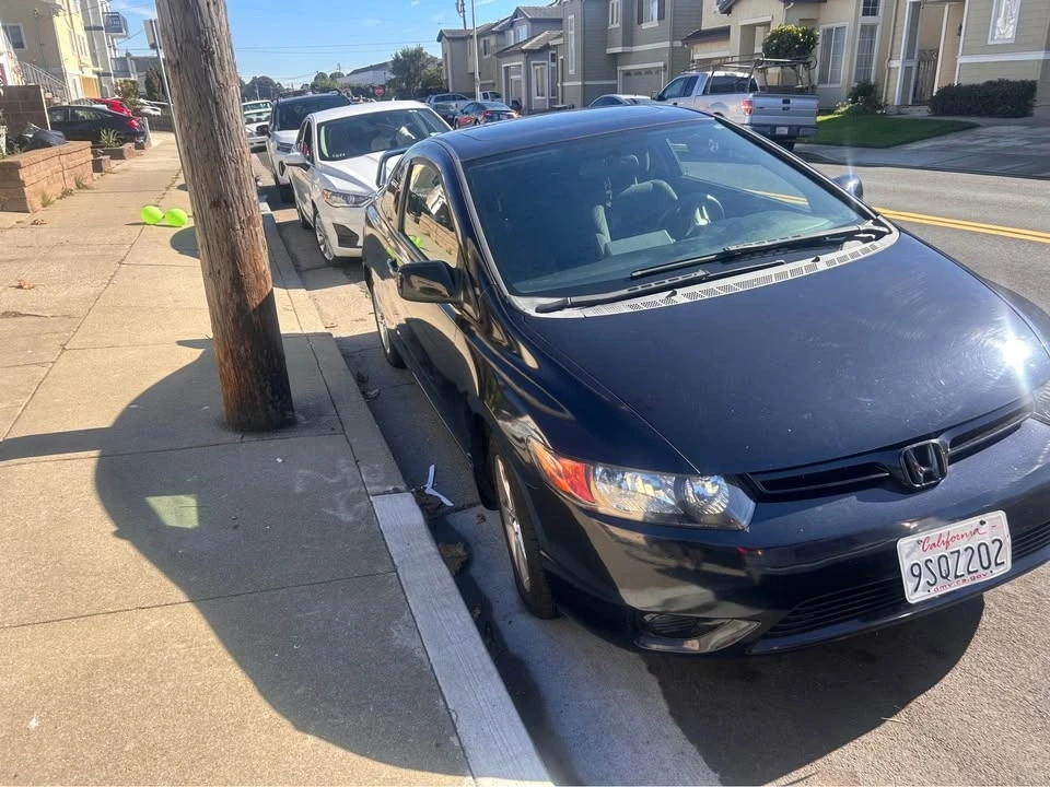 2009 Honda Civic 8th Gen - Image 2 of 5