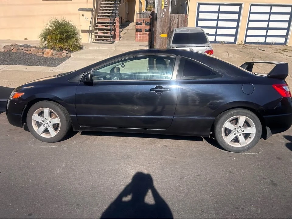 2009 Honda Civic 8th Gen - Image 4 of 5