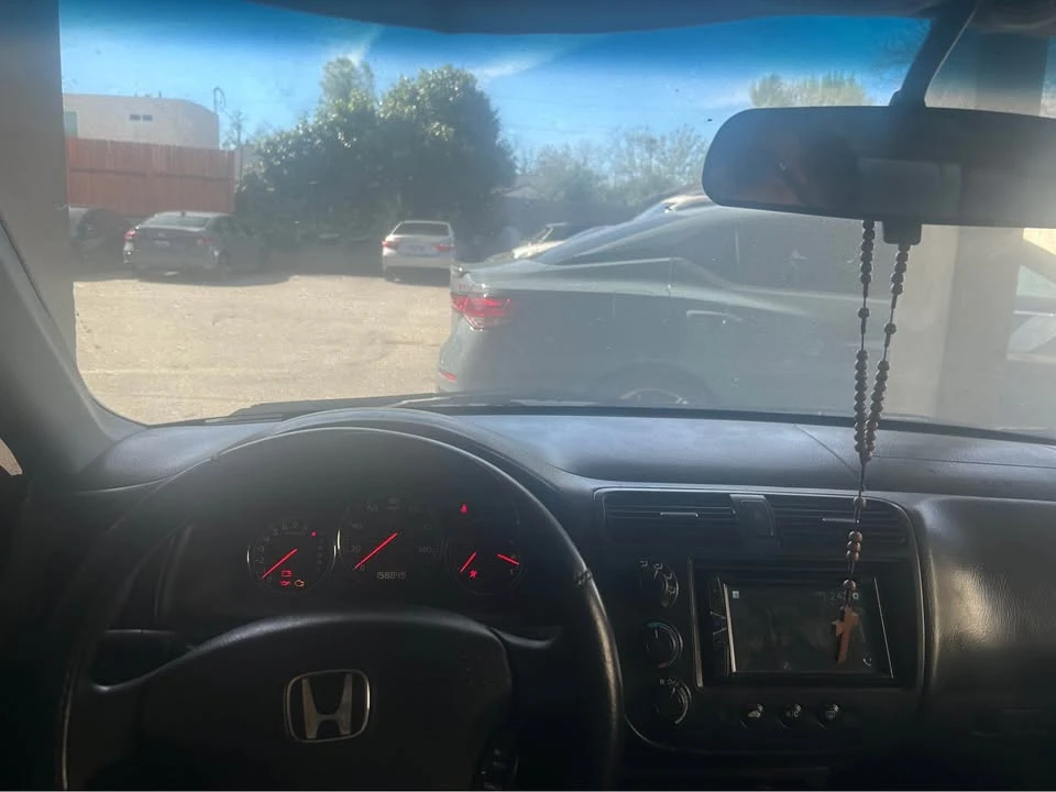 2003 Honda Civic 7th Gen - Image 2 of 3